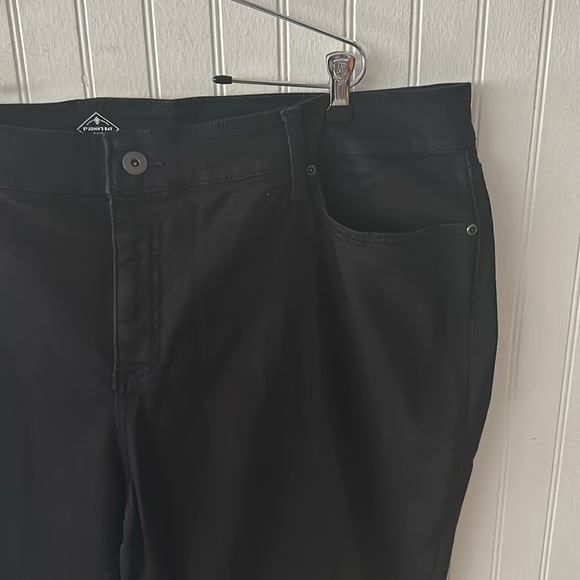 St. John’s Bay Black Straight Leg Jeans sz 24W - Picture 7 of 10